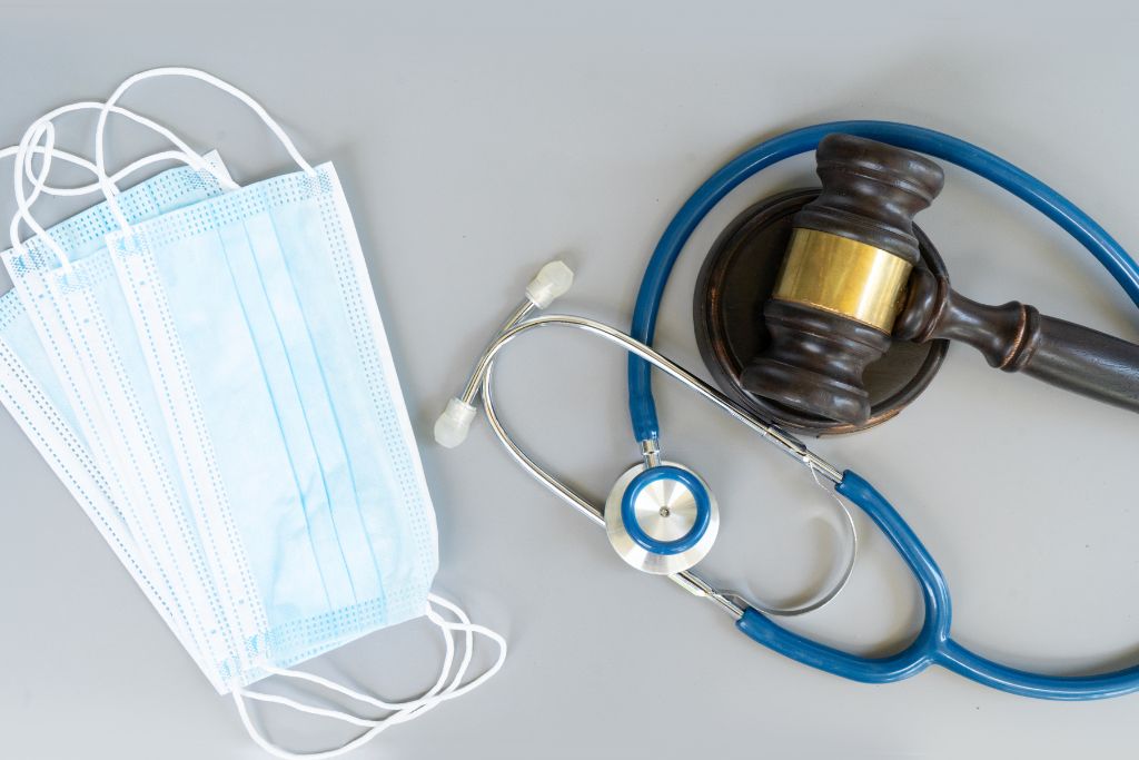¿Cómo elegir un perito judicial médico? Siga estos consejos