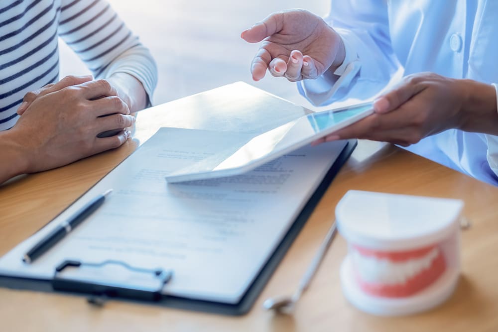 perito dentista sevilla